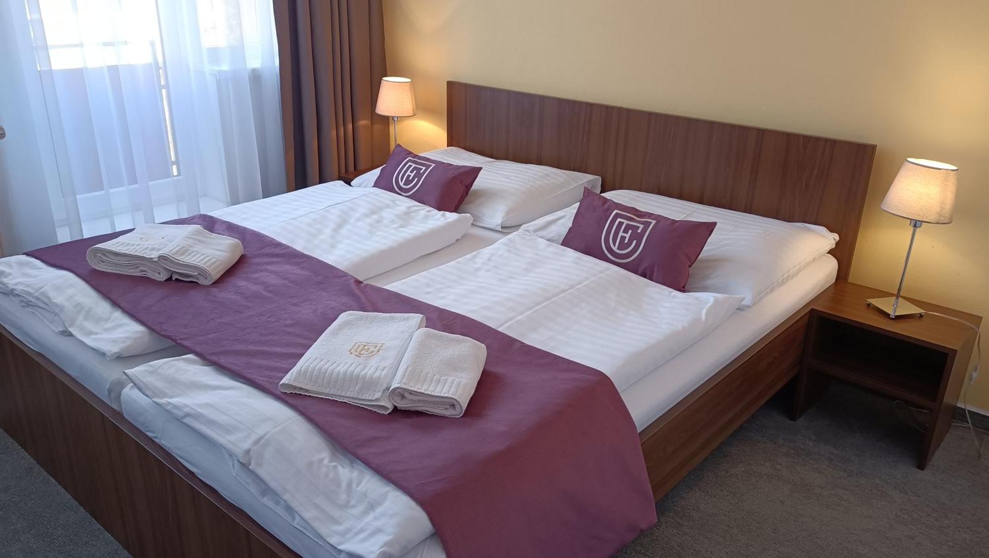 Hotel Eminent Stupava Exterior foto